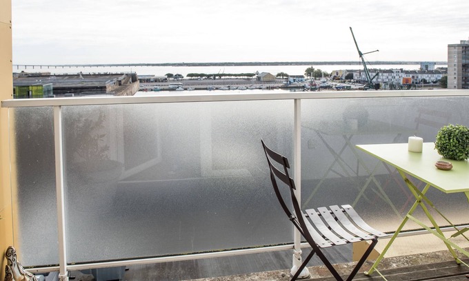 Saint-Nazaire Apartment | LE VOYAGEUR - Appartement avec vue mer