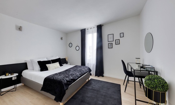 Sevran House | Le Ying & Le Yang Triplex, 4 minutes from the train station 🚊