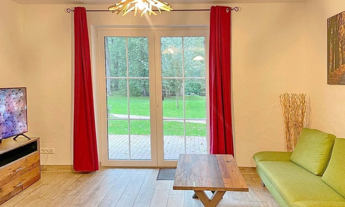 Burg-Kauper Apartment | Leaf hut tree 1 - Leaf hut