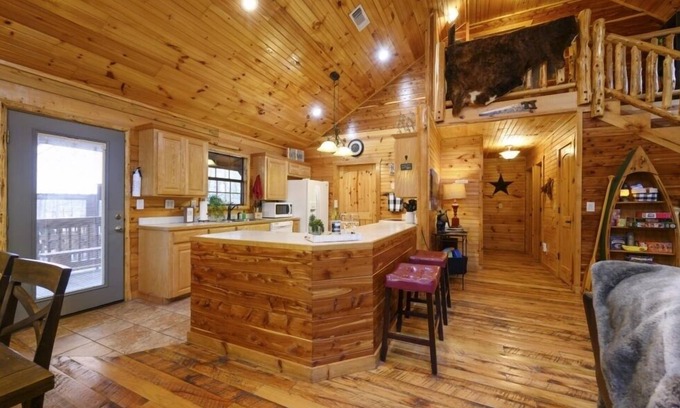 Broken Bow Cabin | Leave It Behind 3 Bedroom Cabin by RedAwning