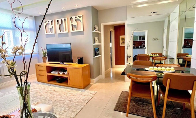 Leblon Apartment | LEBLON/CLEAN AND SOPHISTICATED DESIGN, BEST LOCATION, MODERN CONDOMINIUM