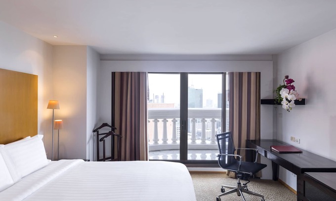 Bang Rak Apartment | lebua Suite City View With Breakfast