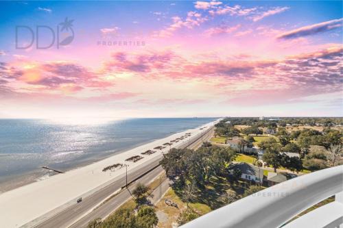 Coffeyville House | Legacy Tower Two 1206