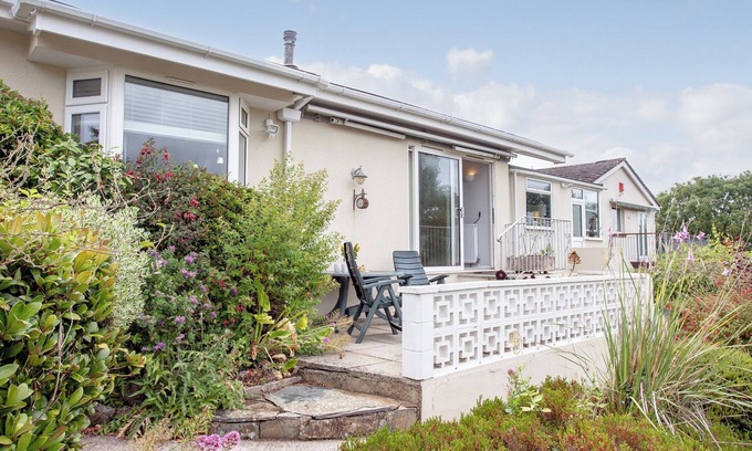 Paignton Cottage | Leighwood Cottage is perfect for a romantic getaway.