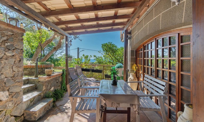 Celle Ligure Apartment | Lemon Green Apartment