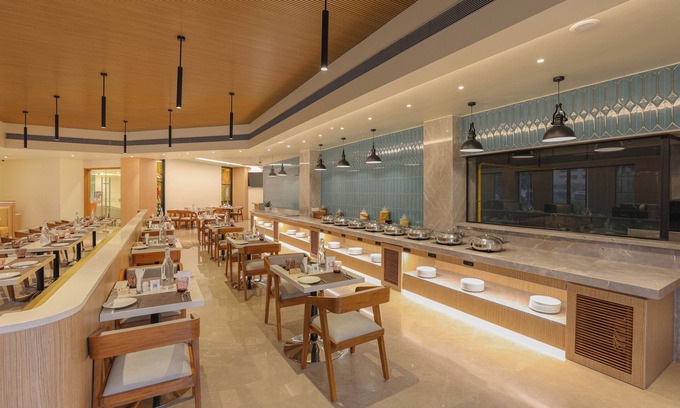 Thergaon Hotel | Lemon Tree Hotel Chinchwad Pune