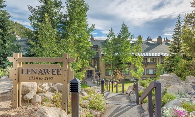 Lakeside Village Apartment | Lenawee #1726