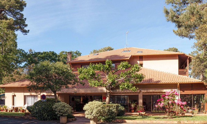 Les Estagnots House | Les Acanthes