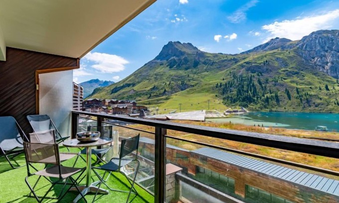 Tignes le Lac Apartment | Les Cimes (Le Lac) by Interhome