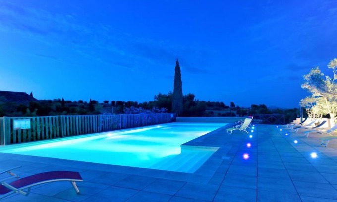 Paradou Apartment | Les Garrigues de la Vallée des Baux by Interhome