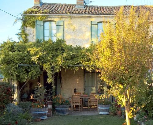Eymet House | Les Glycines Bed & Breakfast