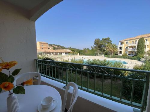Les Issambres Apartment | Les Issambres, T2 avec piscine, parking sécurisé - FR-1-226-467