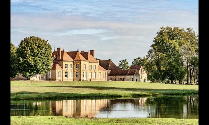 Chezy Villa | Les Louteaux - Splendide Château du XVIII -Piscine- Parc de Lamas