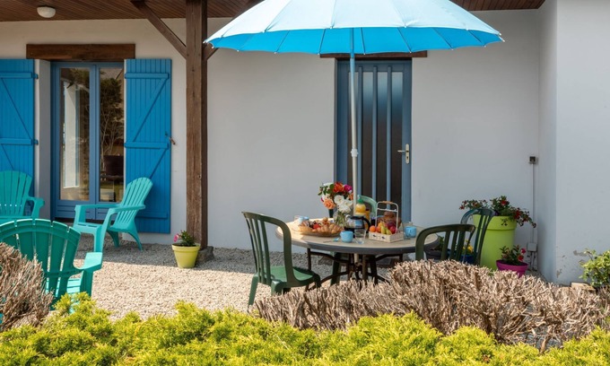 Hauteville-sur-Mer House | Les Mouettes by Interhome