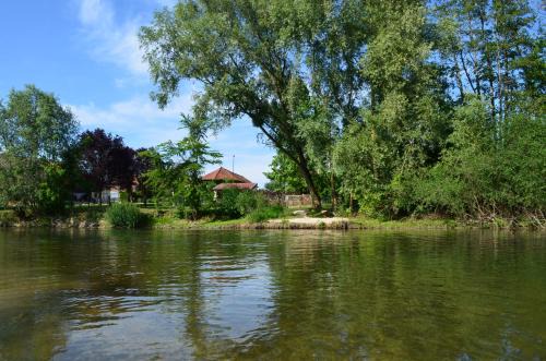 Magnicourt House | Les pieds dans L'aube
