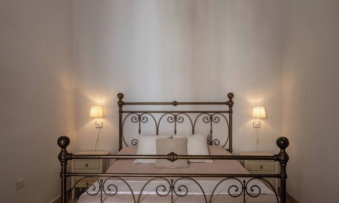Centro Storico Apartment | Libeccio dwelling - historic center a few meters from the sea