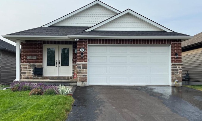 Brighton House | Licensed Hidden Gem