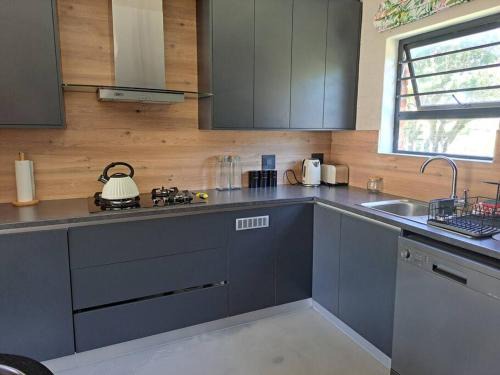 Port Elizabeth Apartment | Life At The Lake