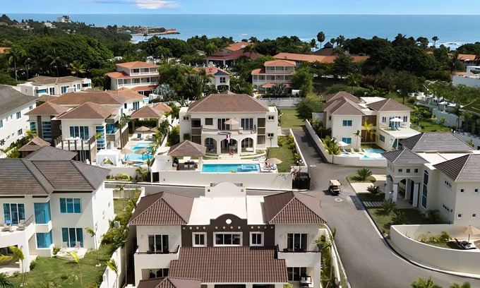 Puerto Plata Villa | Lifestyles Resort Villa 7-Bedroom All Inclusive {White Bracelet} Puerto Platan