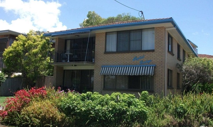 Bellara House | Light, Airy 1st Floor Unit - Marbrin Close, Bellar