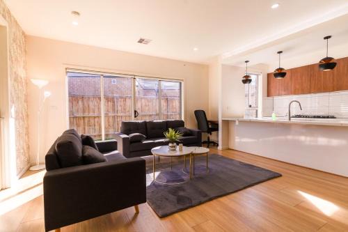 Werribee House | Light-Filled Werribee Escape