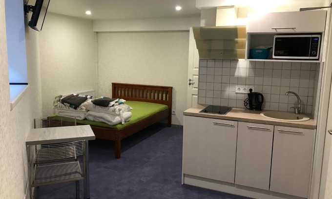 Kesklinn Apartment | Liivalaia 40 cozy kitchen studio