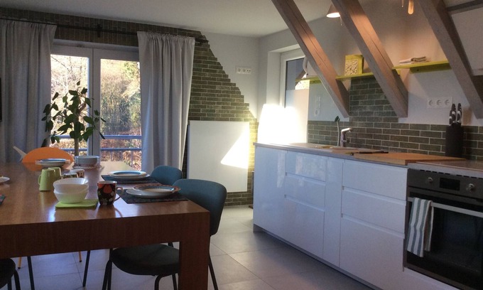 Mainstockheim Apartment | Lila Wolken serviced apartment directly on the Main cycle path. Ideal for vacations