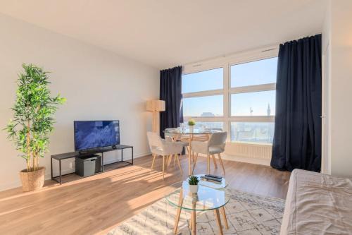 Lille Apartment | Lille Gare - 2 pers incredible view on Lille !