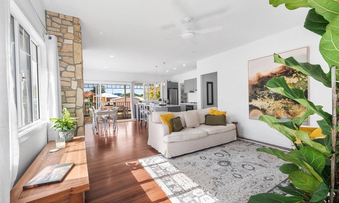 Kenilworth House | Lilly Pilly Cottage - Luxurious Getaway in Heart of Kenilworth