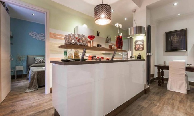 San Teodoro Apartment | LILY'S: TERRACE, NEAR DOWTOWN AND HARBOR, FREE PARK