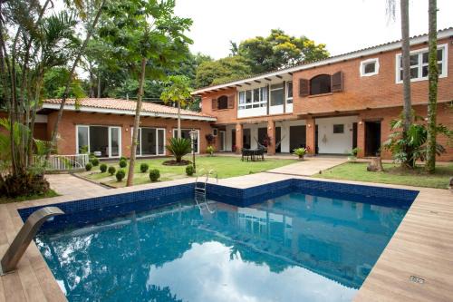Jardim Viana House | Linda Casa reformada de 4 Suítes no bairro Morumbi - pertinho do Albert Einstein