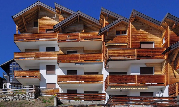 Chandolin Apartment | Linen is not included in the service. We provide, if desired, linen packages including bed linen, ba