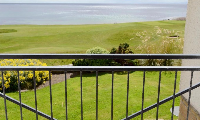 Brora House | Links Apartments (12)