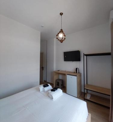 Himare Hotel | Lion's lair