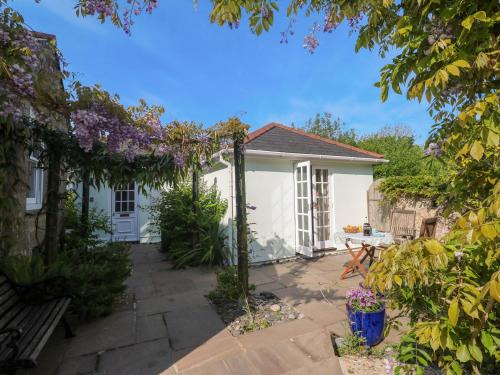 Gweek House | Little Acorns