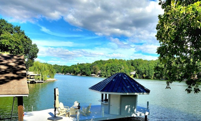 Goodview House | Little Brook Point - SML