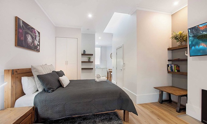 Echuca Apartment | Little Hopwood Apartment 2