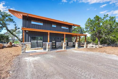 Canyon Lake House | Little Rosa