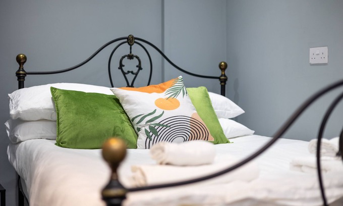 Headingley Apartment | Little Saint Hilda’s