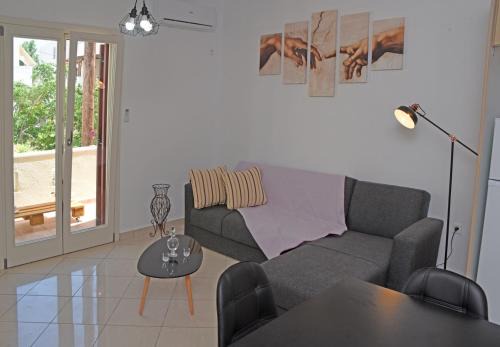 Naxos Town Apartment | Little Yard Studios & Apartments #1