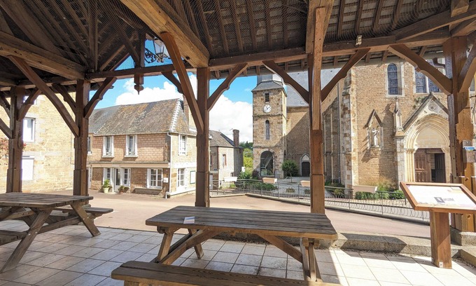 La Carneille House | Live in a beautiful Normandy village