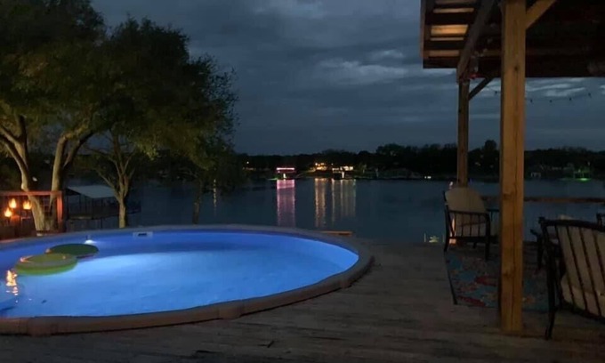 Kingsland House | Living the Dream- Lakefront w/Pool & Hot Tub