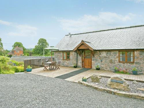 Llanerfyl House | Llofft Stabal