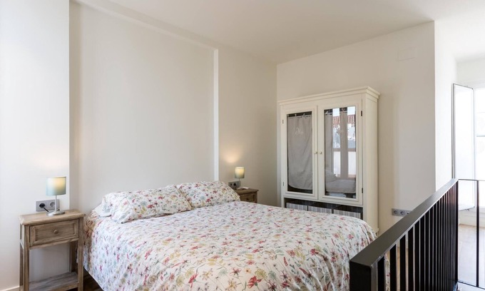 Santa Catalina Apartment | LN8 2BD+2BTH Cloakroom, Shared terrace with pool + Parking on demand