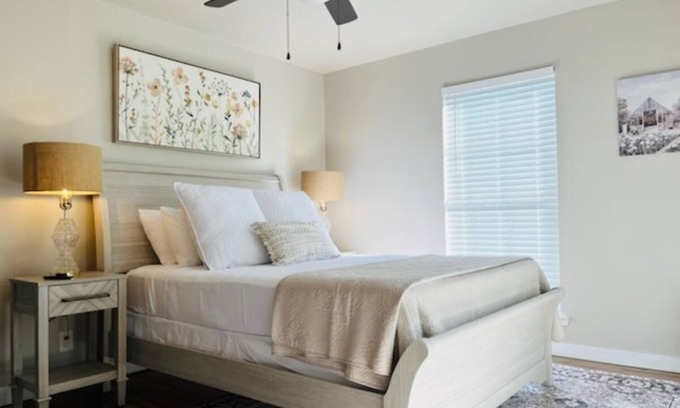 Liberty Hill House | Local Host - The Pink Door - 2 Bedroom Home