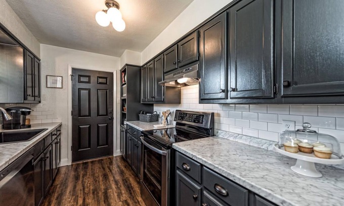 Robinson House | Located minutes from Baylor, Downtown Waco & I-35, stay with us!