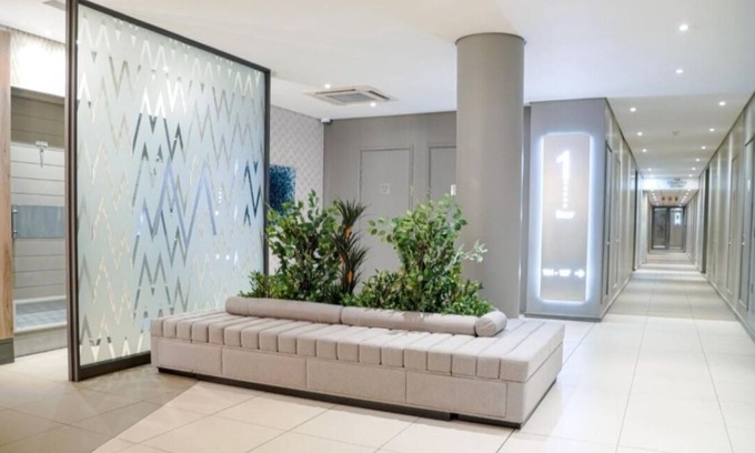 Greater Johannesburg Metropolitan Area Apartment | located within Sandton 2 min from Nelson Mandela square and sandton city.