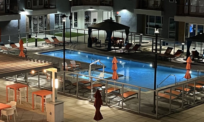 Downtown Phoenix Condo | LOCATION 0.6 to sports arena and events.