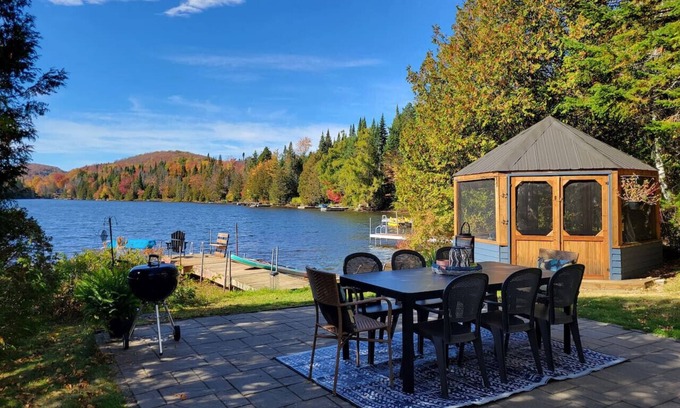 St-Adolphe-d'Howard House | Location mensuelle - Chalet au bord de l`eau