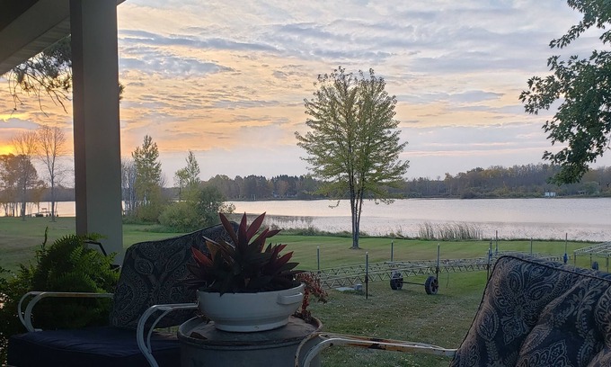 Lakeview House | Location, location, location! This is your HOME away from home for the holidays!